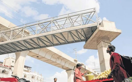మెట్రో దిగగానే ఎల్బీనగర్‌లో మెట్రో నుంచి నేరుగా ఇంటికి స్కైవాక్